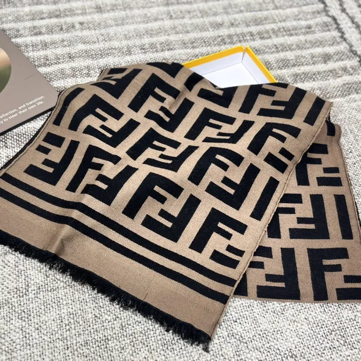 スーパーコピー フェンディ マフラー