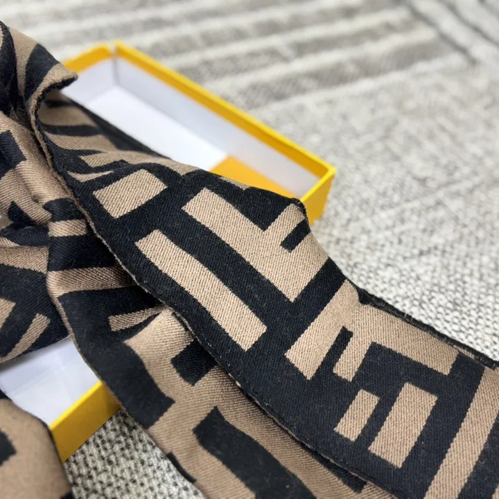 スーパーコピー フェンディ マフラー