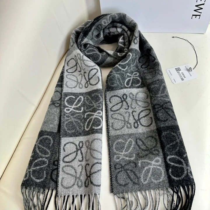 スーパーコピー ロエベ マフラー