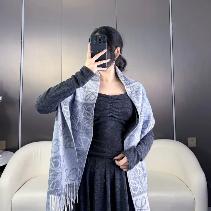 スーパーコピー ロエベ マフラー