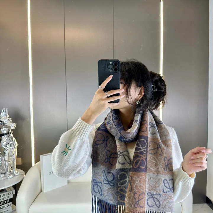 スーパーコピー ロエベ マフラー