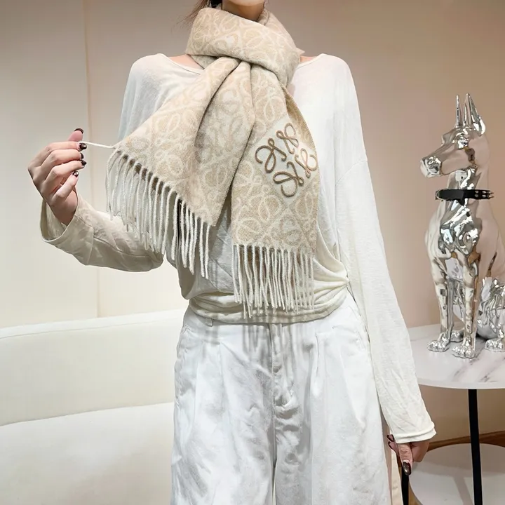 スーパーコピー ロエベ マフラー