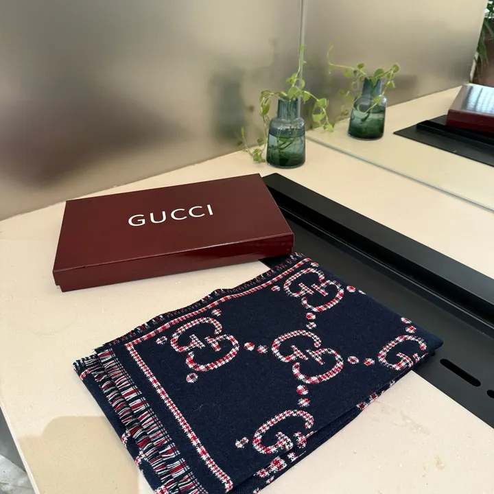 スーパーコピー グッチ マフラー