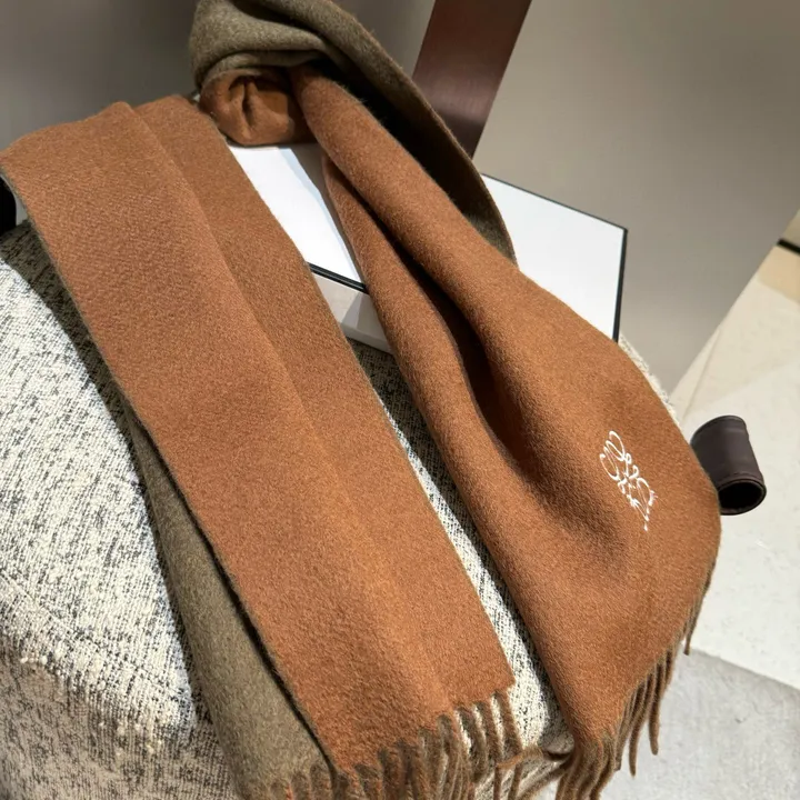 スーパーコピー ロエベ マフラー