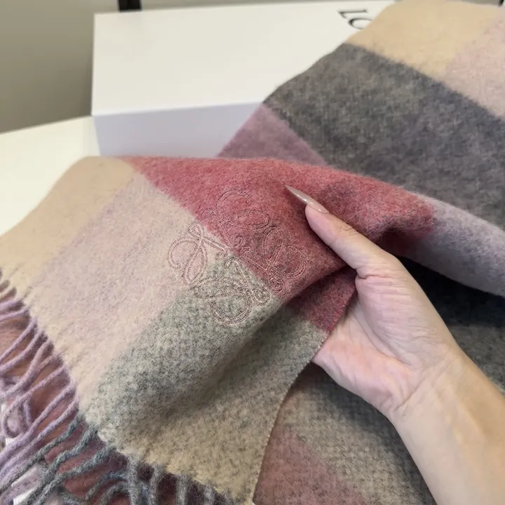 スーパーコピー ロエベ マフラー