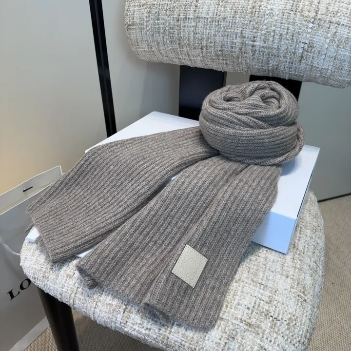 スーパーコピー ロエベ マフラー