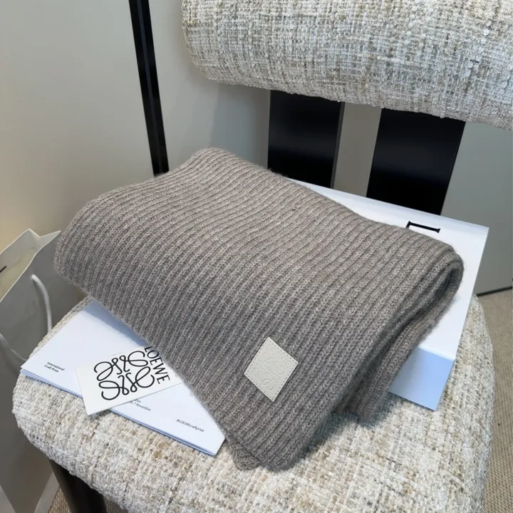 スーパーコピー ロエベ マフラー