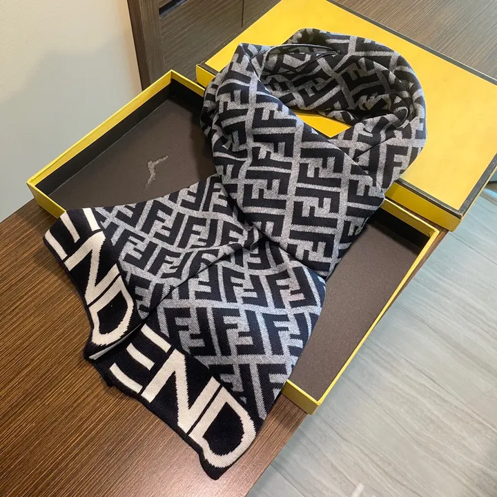 スーパーコピー フェンディ マフラー