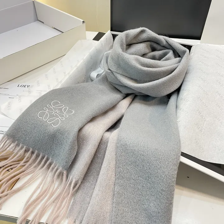 スーパーコピー ロエベ マフラー