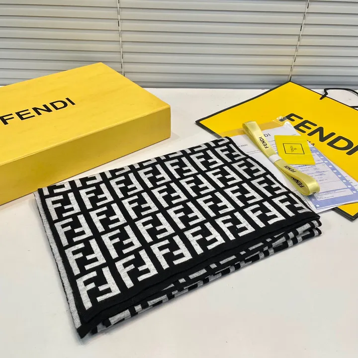 スーパーコピー フェンディ マフラー