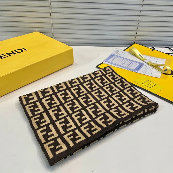 スーパーコピー フェンディ マフラー