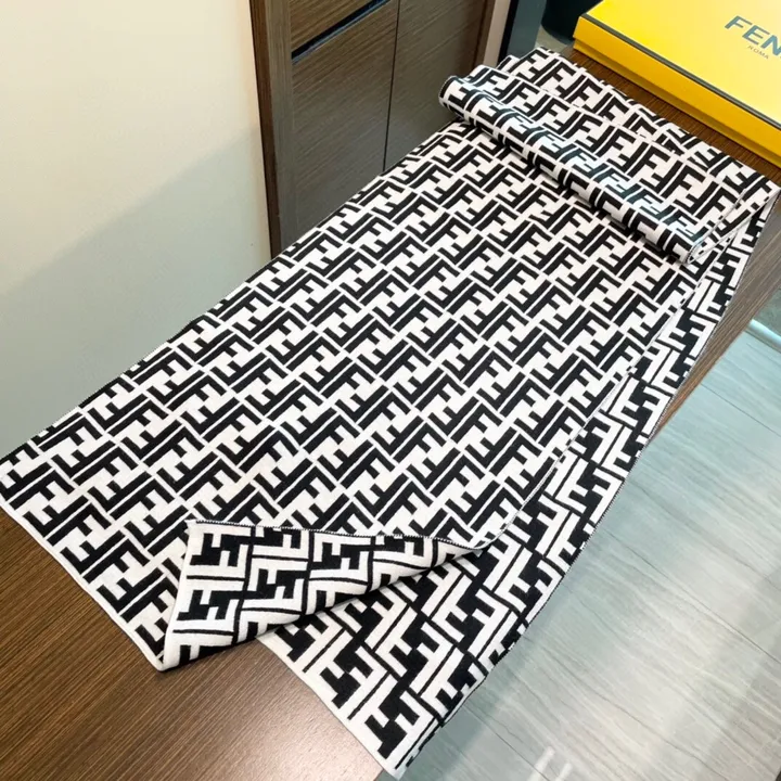 スーパーコピー フェンディ マフラー