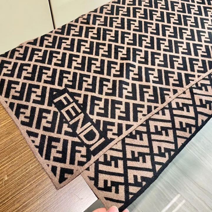 スーパーコピー フェンディ マフラー