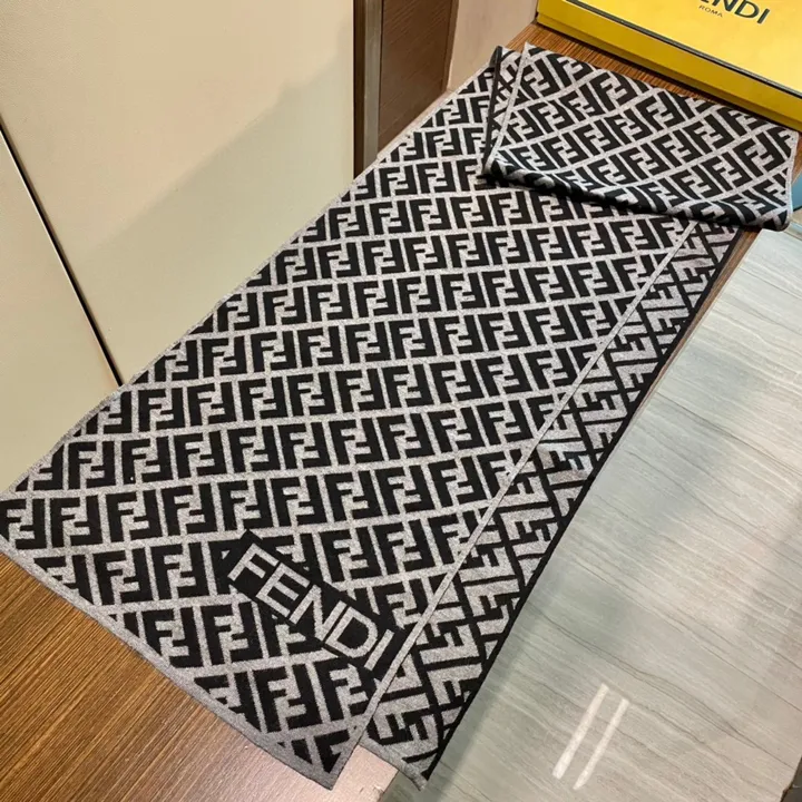 スーパーコピー フェンディ マフラー