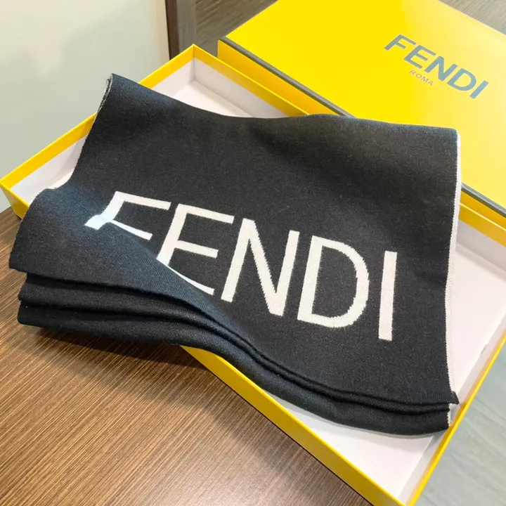 スーパーコピー フェンディ マフラー