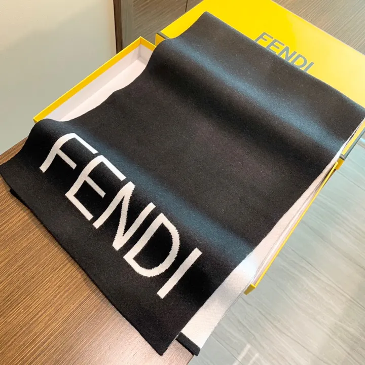 スーパーコピー フェンディ マフラー