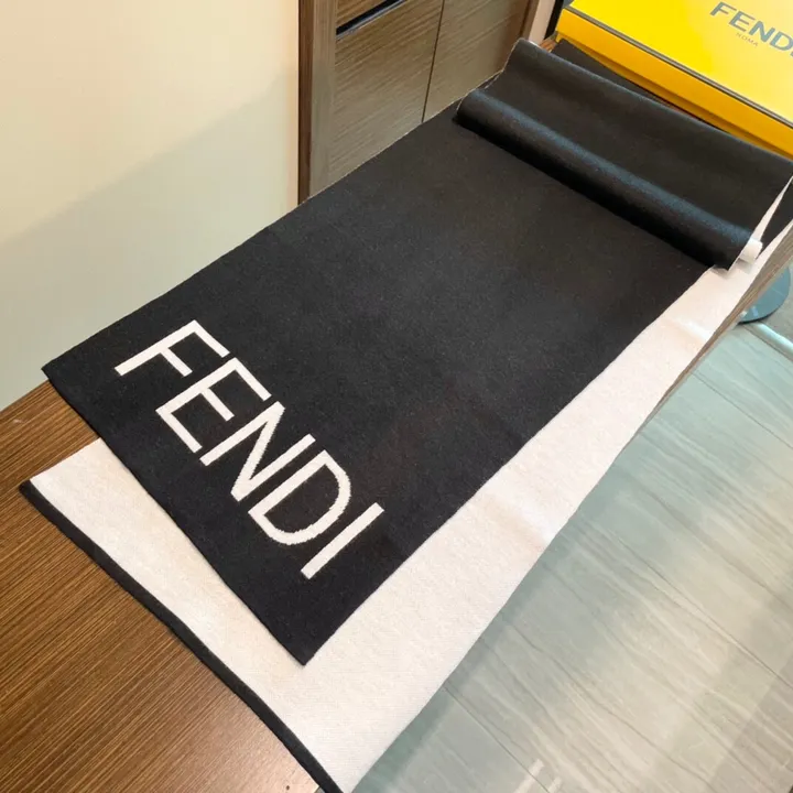 スーパーコピー フェンディ マフラー