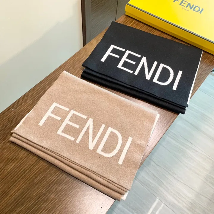 スーパーコピー フェンディ マフラー