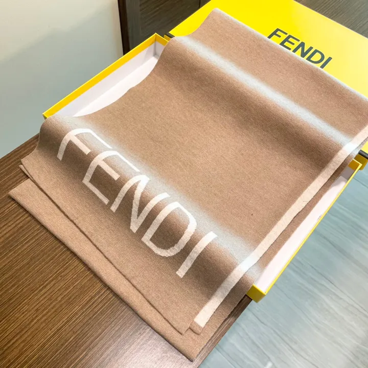 スーパーコピー フェンディ マフラー