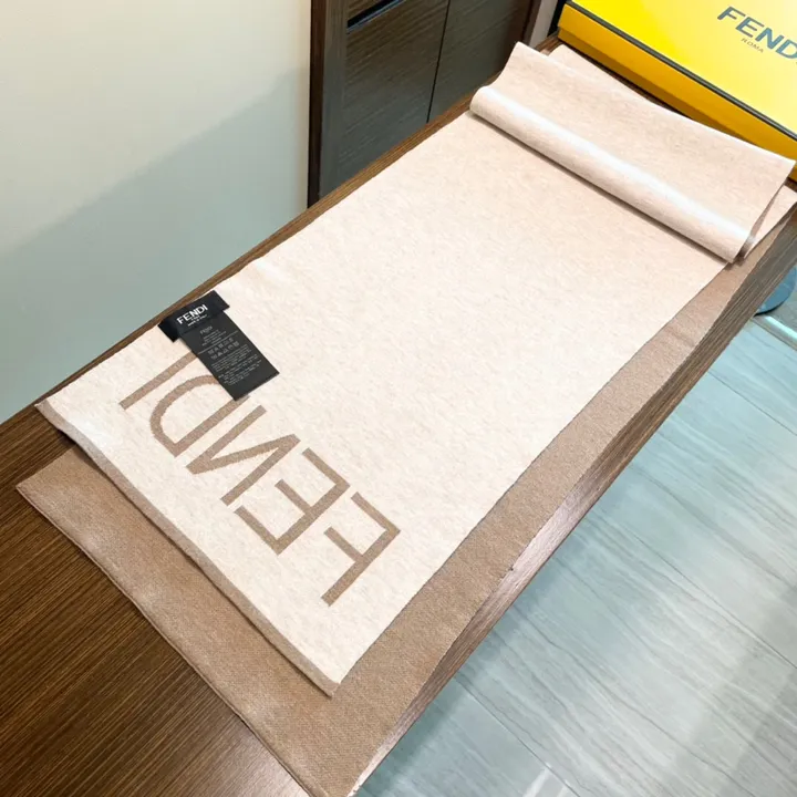 スーパーコピー フェンディ マフラー