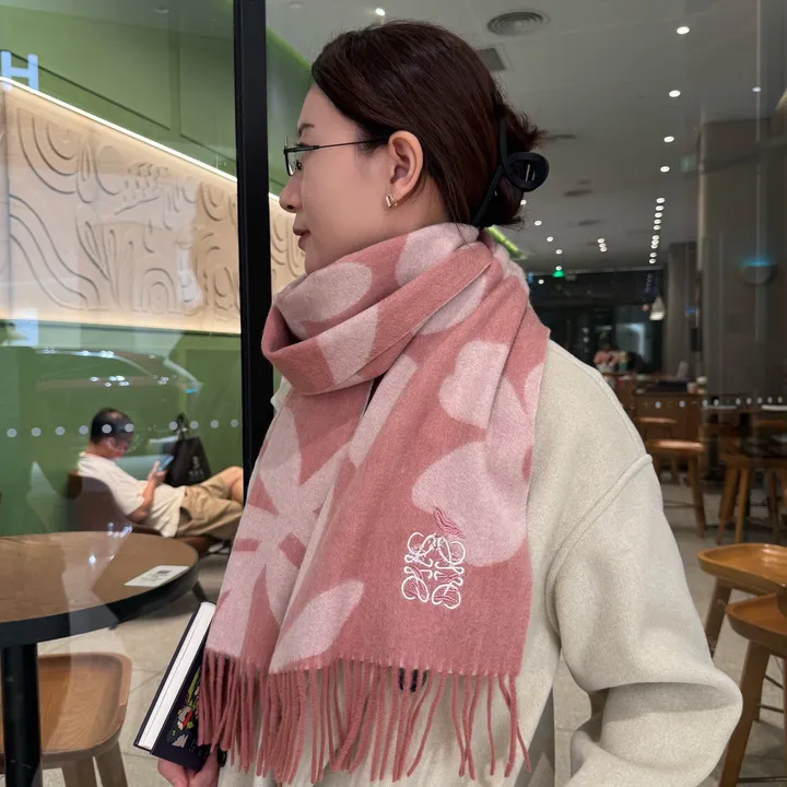 スーパーコピー ロエベ マフラー