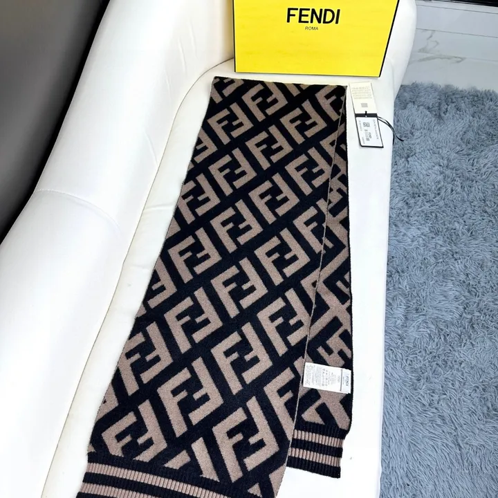 スーパーコピー フェンディ マフラー