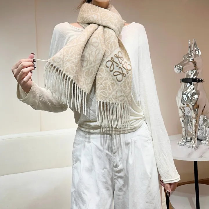 スーパーコピー ロエベ マフラー