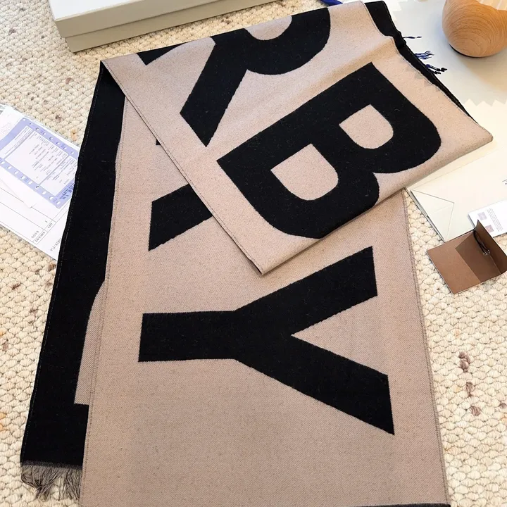 スーパーコピー バーバリー ス マフラー