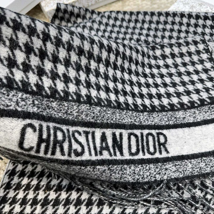 スーパーコピー ディオール マフラー