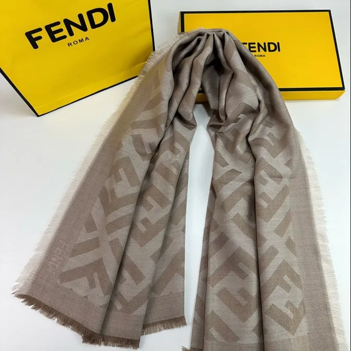 スーパーコピー フェンディ マフラー