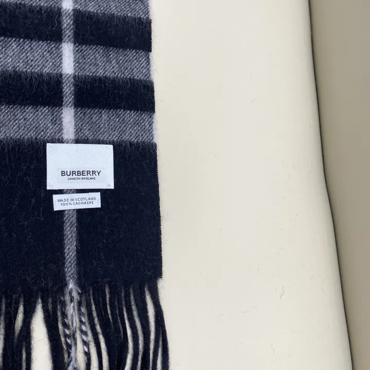 スーパーコピー バーバリー ス マフラー