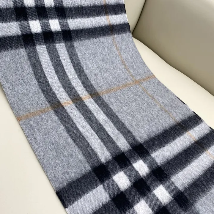 スーパーコピー バーバリー ス マフラー