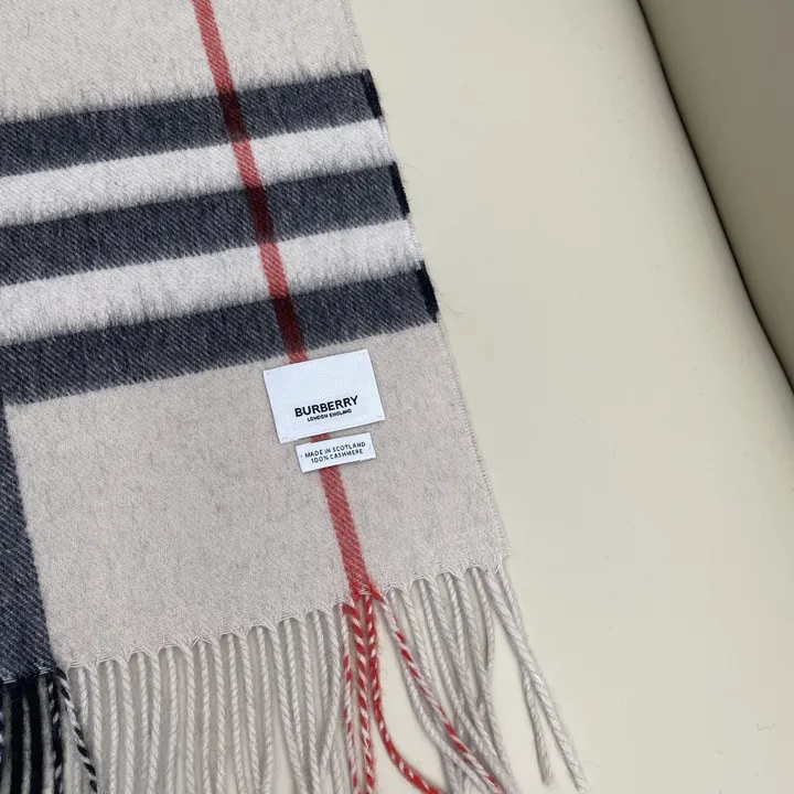 スーパーコピー バーバリー ス マフラー