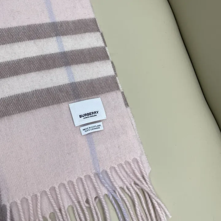 スーパーコピー バーバリー ス マフラー