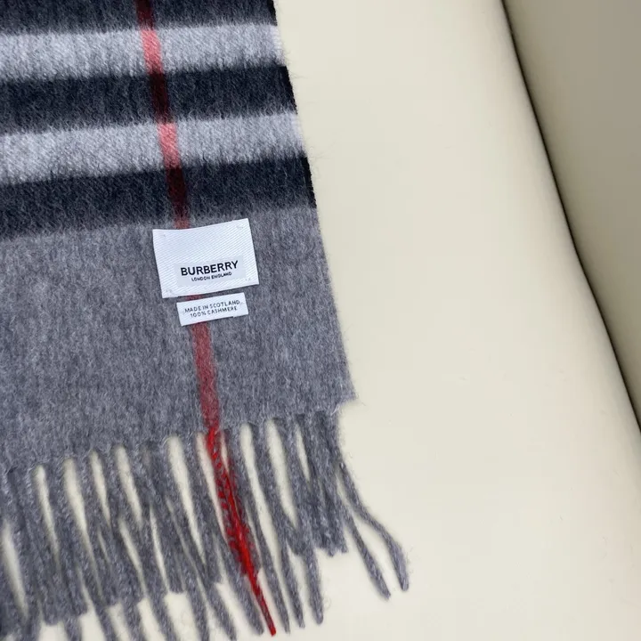 スーパーコピー バーバリー ス マフラー