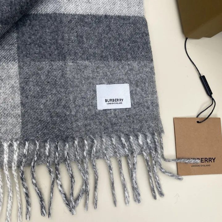 スーパーコピー バーバリー ス マフラー