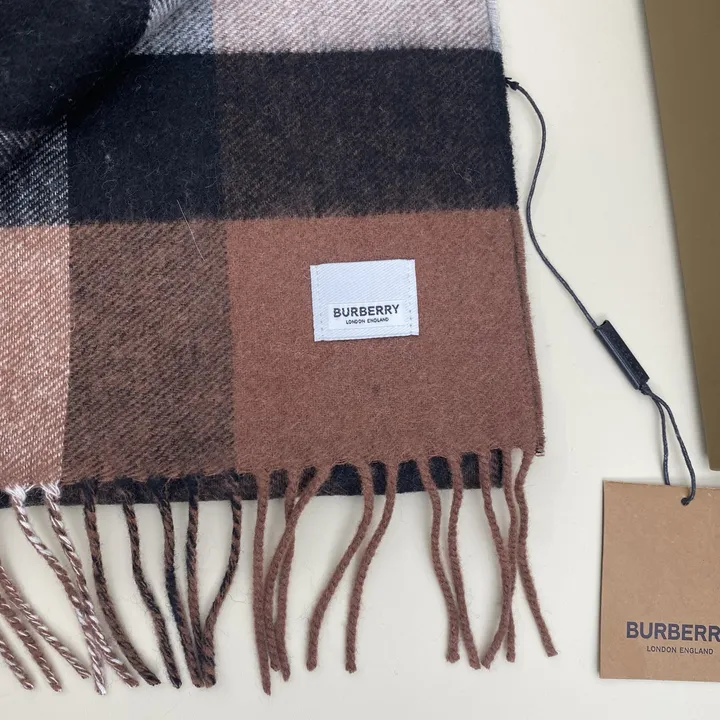 スーパーコピー バーバリー ス マフラー