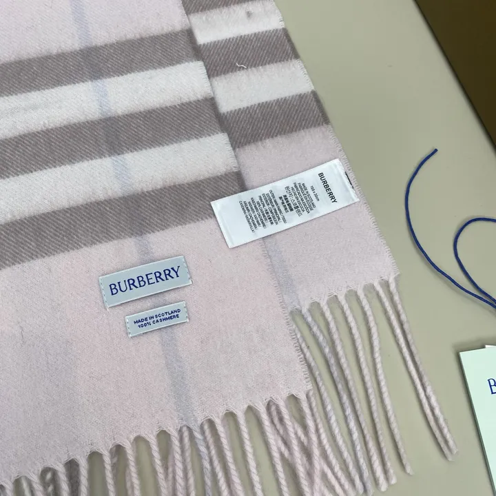 スーパーコピー バーバリー ス マフラー