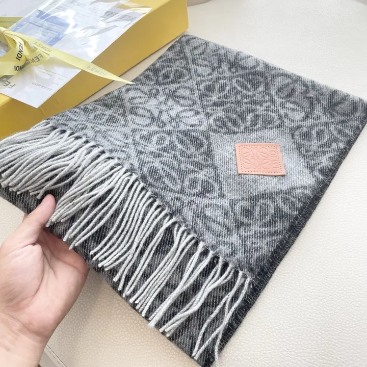 スーパーコピー ロエベ マフラー