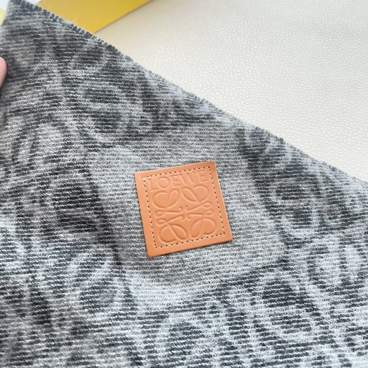 スーパーコピー ロエベ マフラー