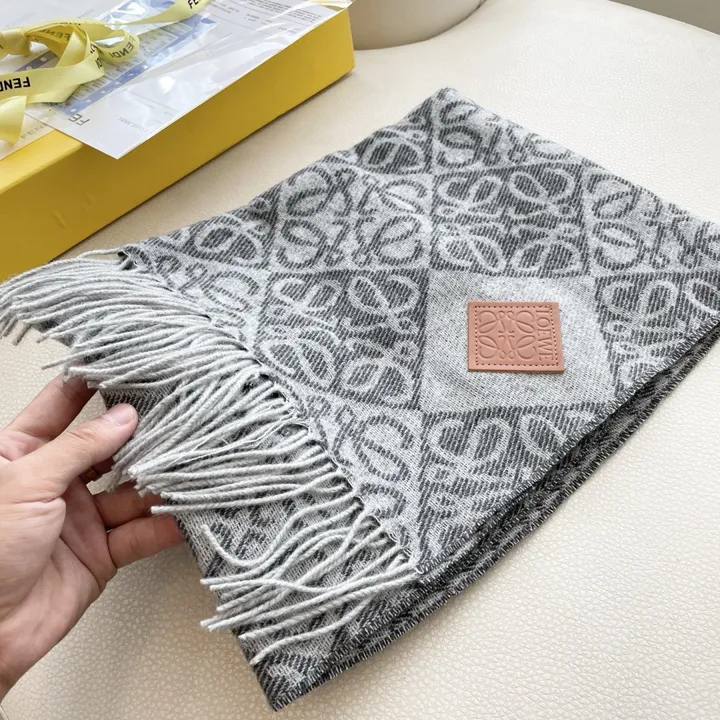 スーパーコピー ロエベ マフラー