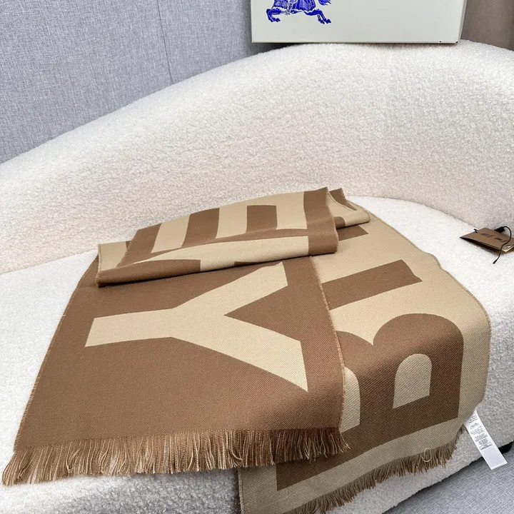 スーパーコピー バーバリー ス マフラー