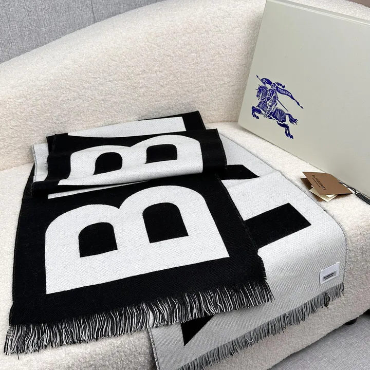 スーパーコピー バーバリー ス マフラー