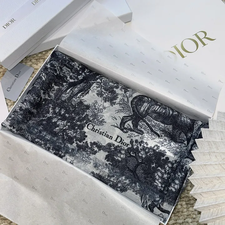 スーパーコピー ディオール マフラー