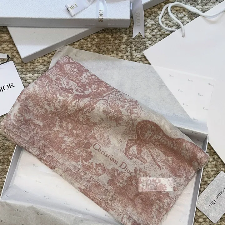 スーパーコピー ディオール マフラー