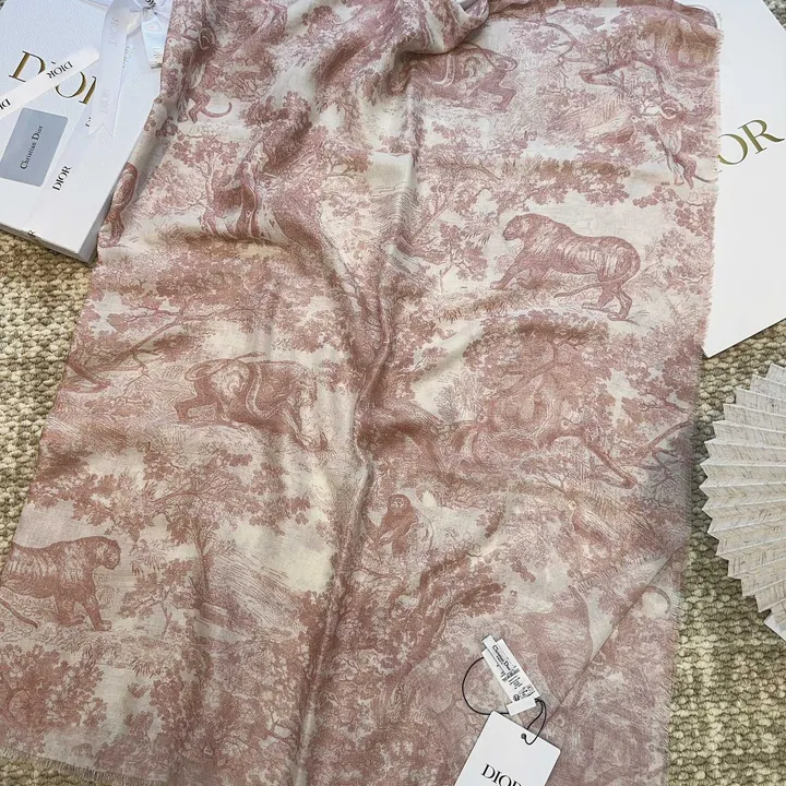 スーパーコピー ディオール マフラー