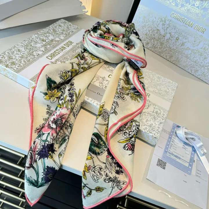 スーパーコピー ディオール マフラー