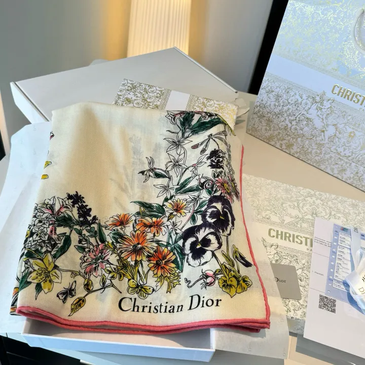 スーパーコピー ディオール マフラー