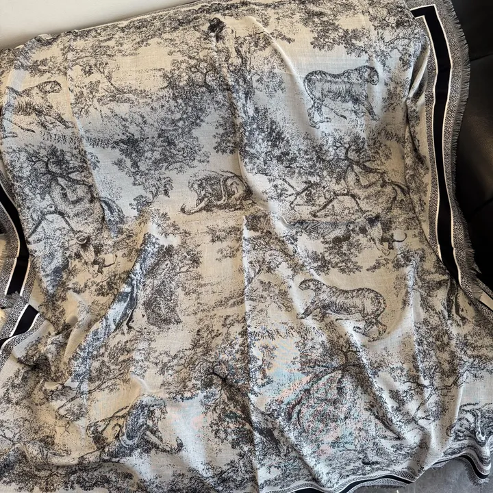 スーパーコピー ディオール マフラー