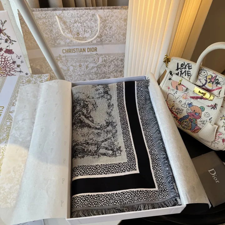 スーパーコピー ディオール マフラー